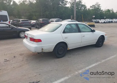 2000 Toyota Camry Le из США, поврежденный, VIN 4T1BG22K8YU736179